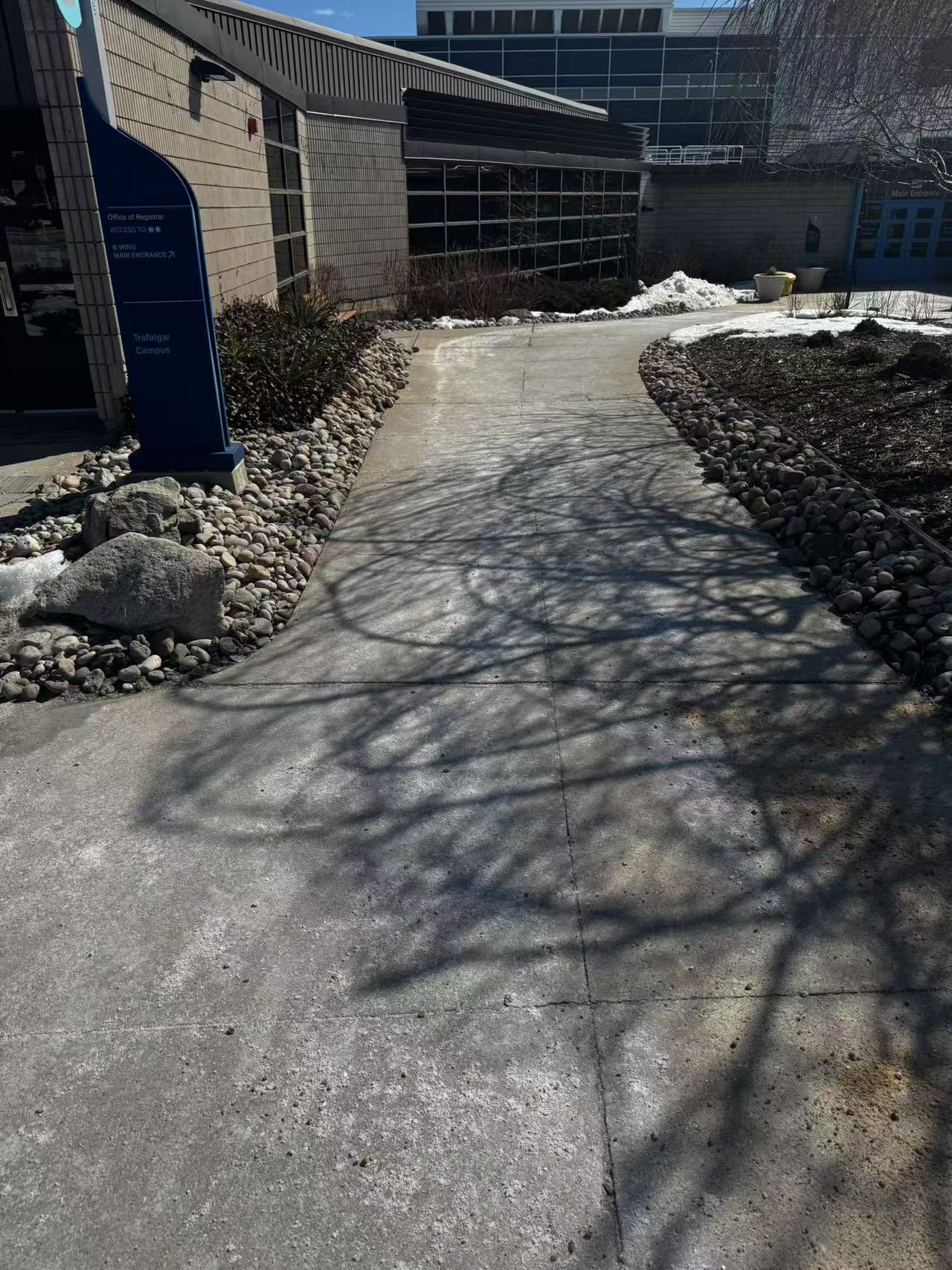 The sound of walking on icy ground